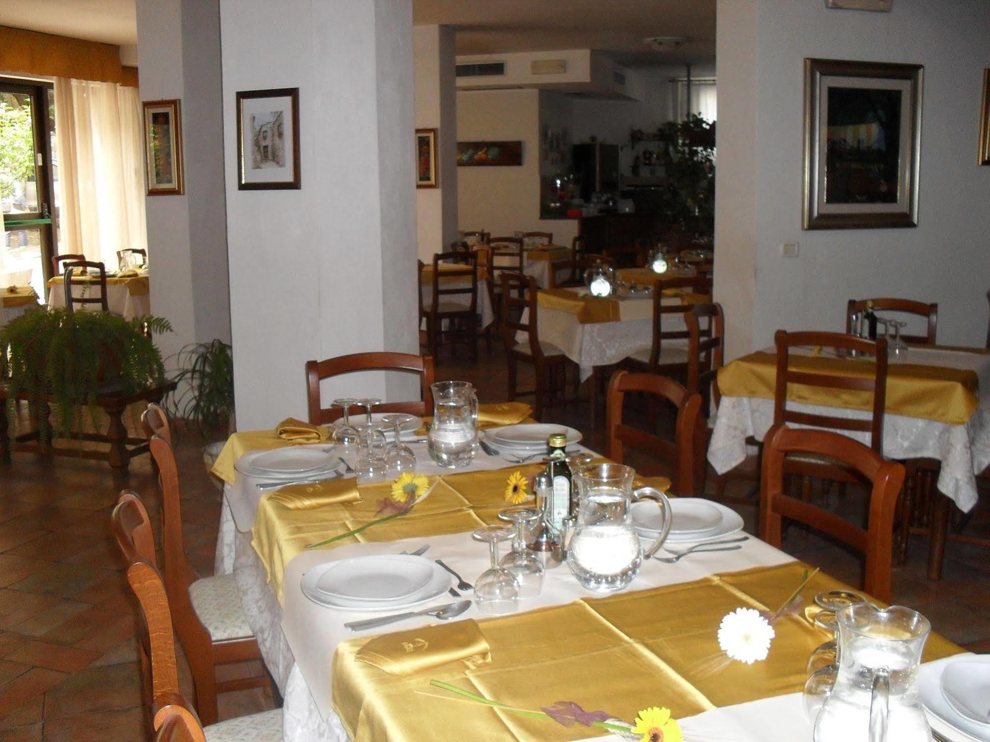 Albergo Ristorante Olimpia Abbadia San Salvator Luaran gambar